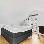 Penthouse At Heart Of - Four Bed 2 Bath