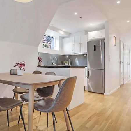 Apartment Penthouse At Heart Of - Four Bed 2 Bath *