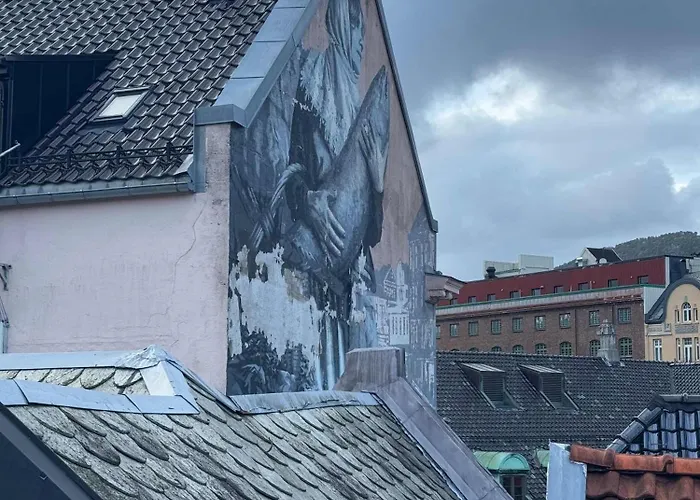 Penthouse At Heart Of - Four Bed 2 Bath * Bergen