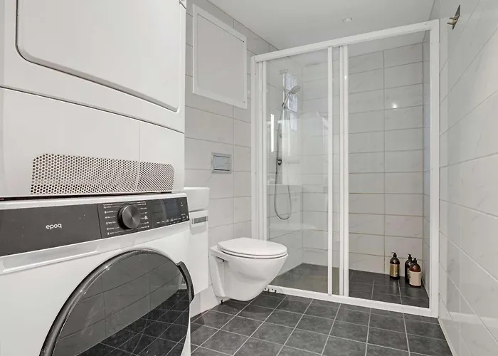 Penthouse At Heart Of - Four Bed 2 Bath Bergen